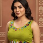 Navratri mirror work blouse for women, Gujarati garba blouse in fantom silk with heavy real mirror work, Bollywood style festive blouse Attachable Sleeves green navratri